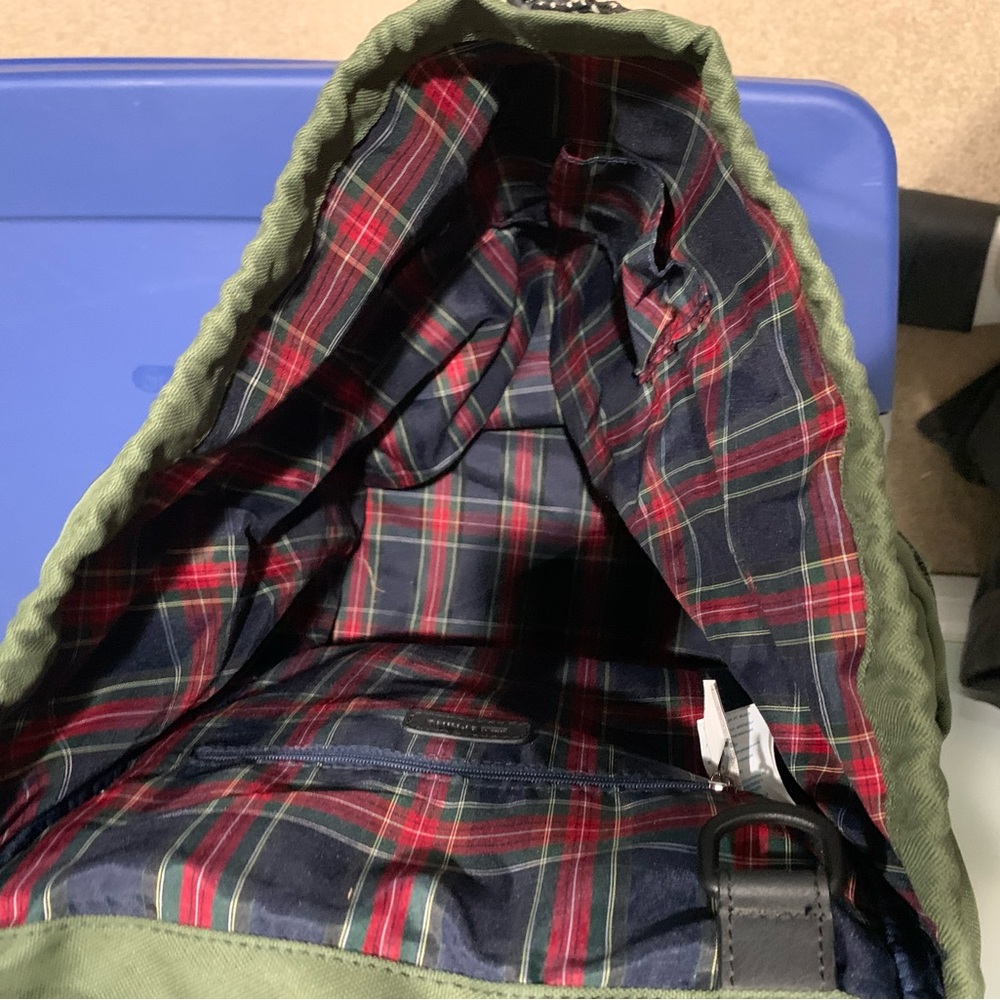 Green backpack good condition - Picture 4 of 6